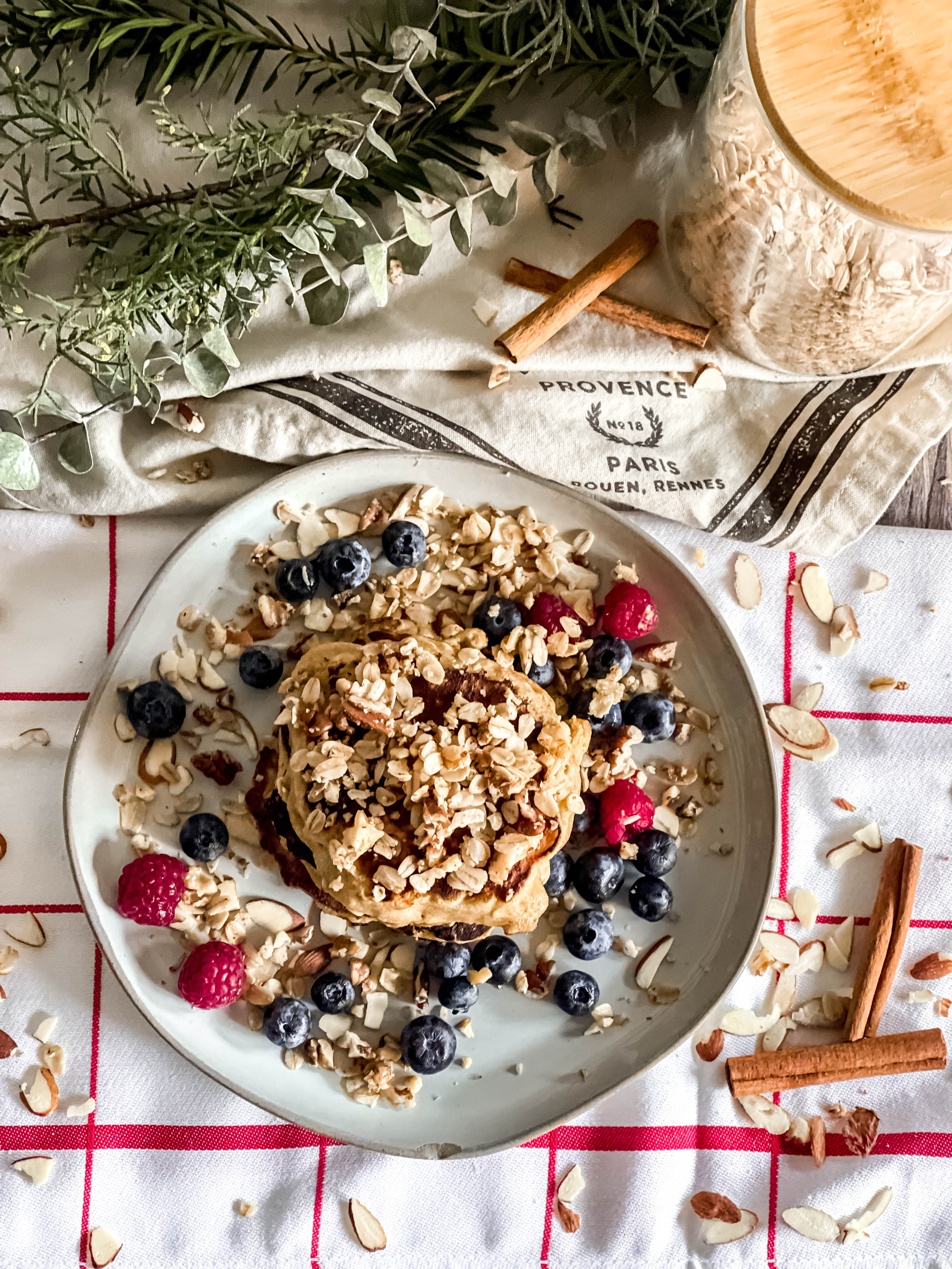 Banana Oatmeal Pancakes
